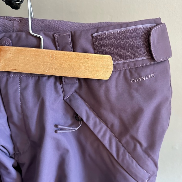 The North Face Insulated Ski/Snowboard 🎿⛷️ Pant - Women's - Picture 9 of 13